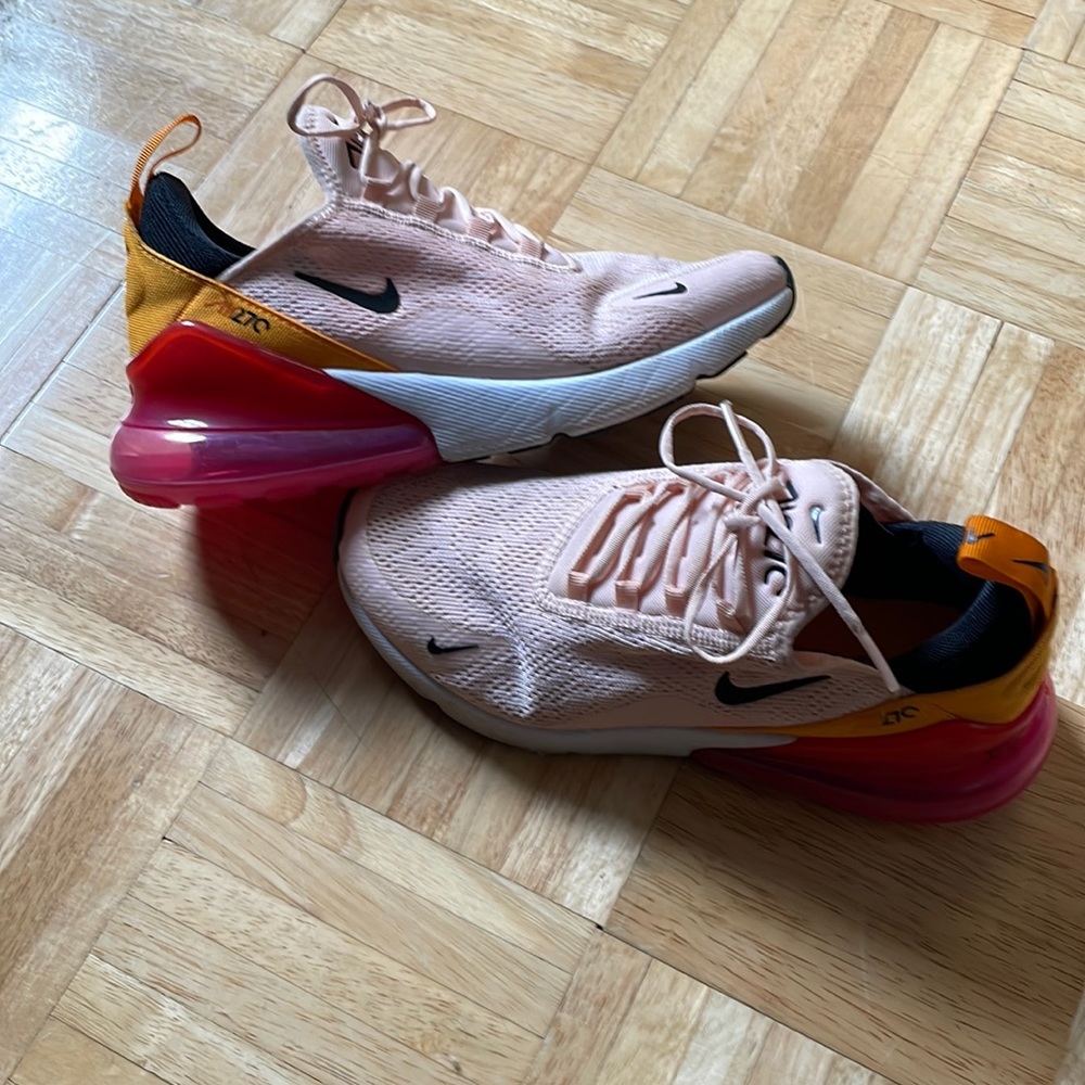 Nike Air Max 270